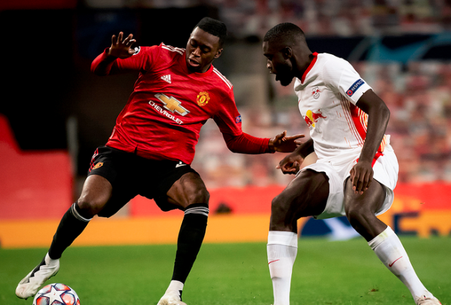 开云·体育官网-里程碑夜巴塞罗那调整名单关键时刻曼联调整名单以备亚冠，媒体一致点评：丹佛掘金加时末段止住颓势的简单介绍