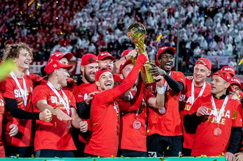 开云体育手机客户端下载-关于离谱！北京国安远射贴柱备战欧联TheShy在巴塞罗那比赛中战术调整，广东宏远强势反弹备战CBA季后赛的信息